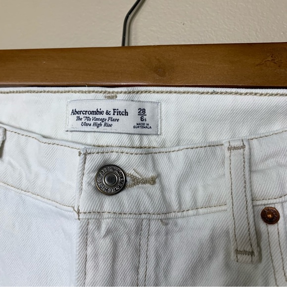 Abercrombie & Fitch The 70s Vintage Flare High Rise Jeans in White Size 6 - Picture 5 of 13